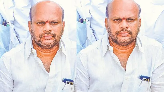 వర్మ తీరు సరికాదు