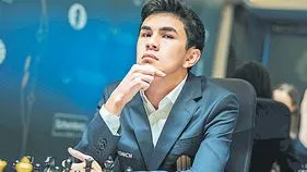 టాప్‌లో వైశాలి