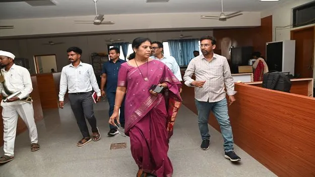 Kumram Bheem Asifabad: విధుల్లో నిర్లక్ష్యం వహిస్తే కఠినచర్యలు