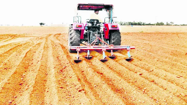 FARMERS: ఖరీఫ్‌కు సిద్ధమవుతున్న రైతులు