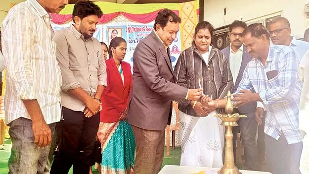 న్యాయ, వైద్య శిబిరం అభినందనీయం