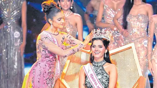 ఫెమినా మిస్‌ ఇండియా వరల్డ్‌ 2026 విజేతగా గోవా సుందరి సాధ్వి సతీష్‌ సైల్‌