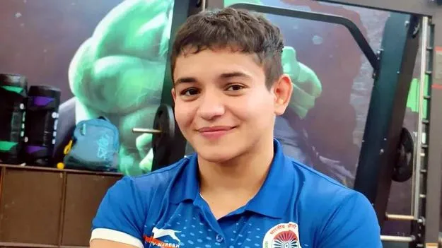 మీనాక్షి, నితేశ్‌కు రజతాలు