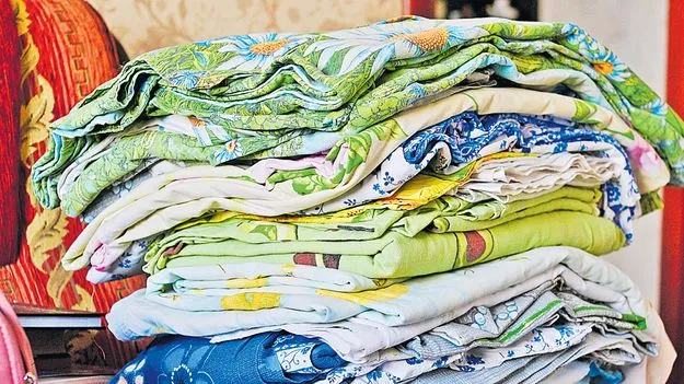 పాత దుప్పట్లతో ఇలా...