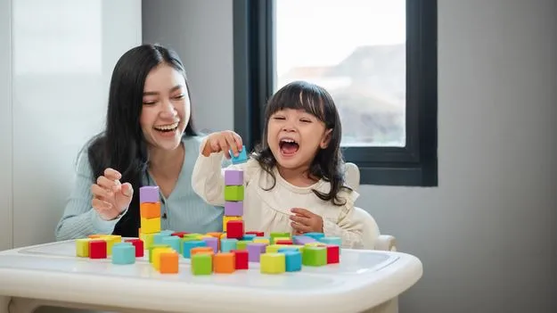 పిల్లలతో కలిసి ఆనందంగా...