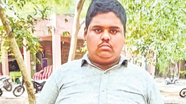 అమ్ముడుపోయారు!