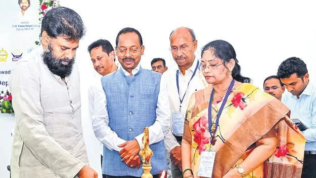 భూగర్భ జలాలను కాపాడుకోవాలి 