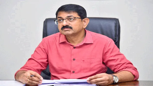 22ఏ దరఖాస్తులను పరిష్కరించాలి 