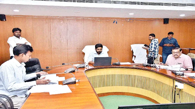 గడువులోగా భూసేకరణ పూర్తి చేయాలి 