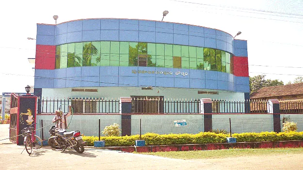 అమాత్యా.. ఇవిగో సమస్యలు