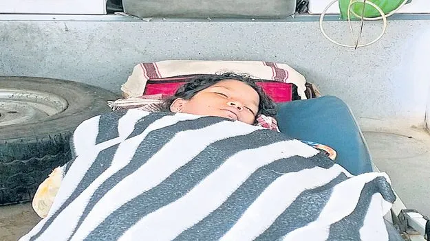 పిడుగుపాటుకు బాలిక మృతి