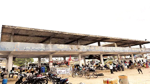  అమ్మో.. కాశీబుగ్గ బస్టాండ్‌