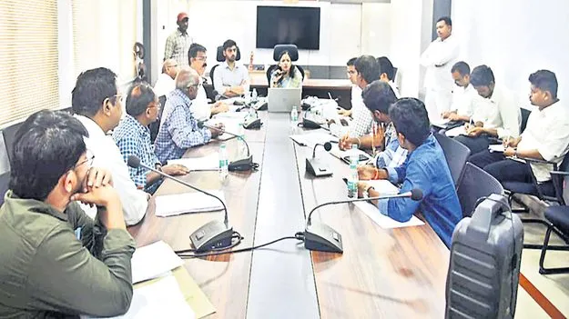 మెడికల్‌ కాలేజీ పనులు సకాలంలో పూర్తికి చర్యలు