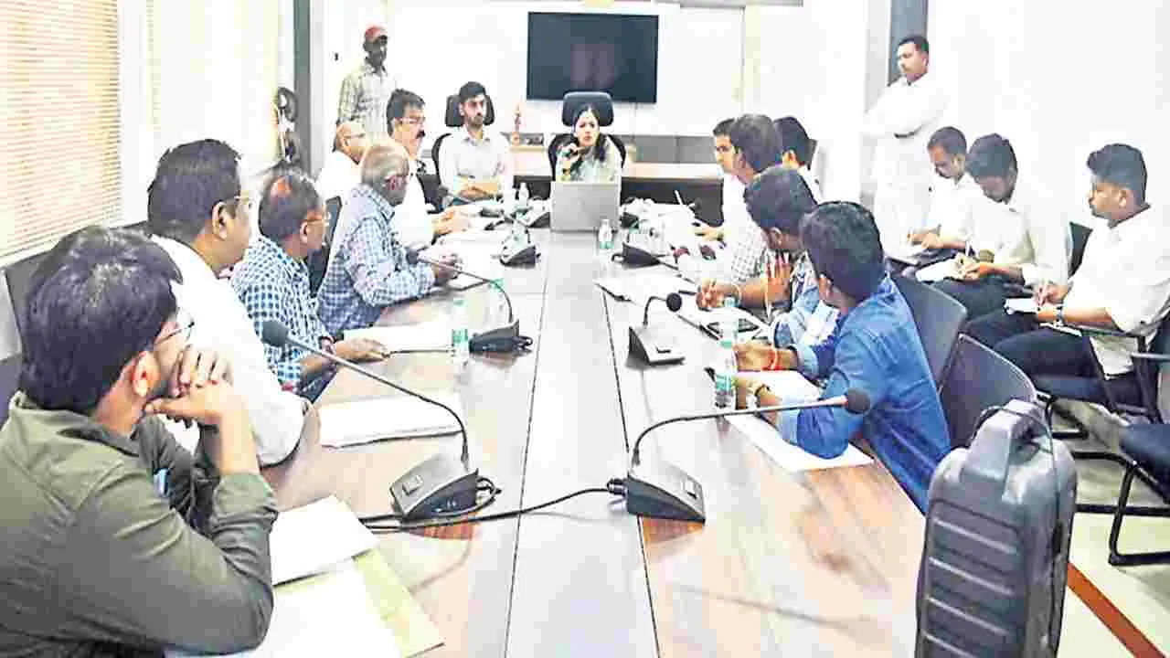 మెడికల్‌ కాలేజీ పనులు సకాలంలో పూర్తికి చర్యలు