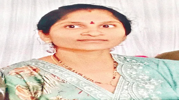 Dead body in the bushes ముళ్లపొదల్లో మృతదేహం