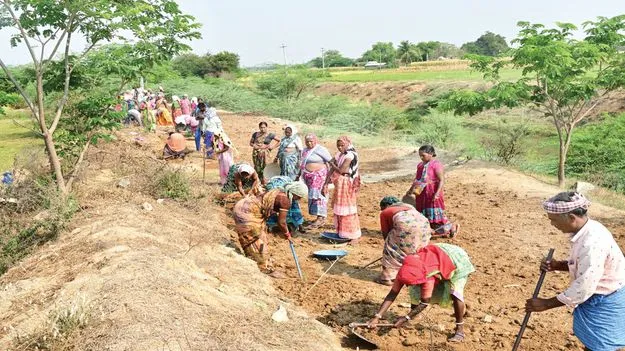 ఉపాధి హామీ దక్కేనా