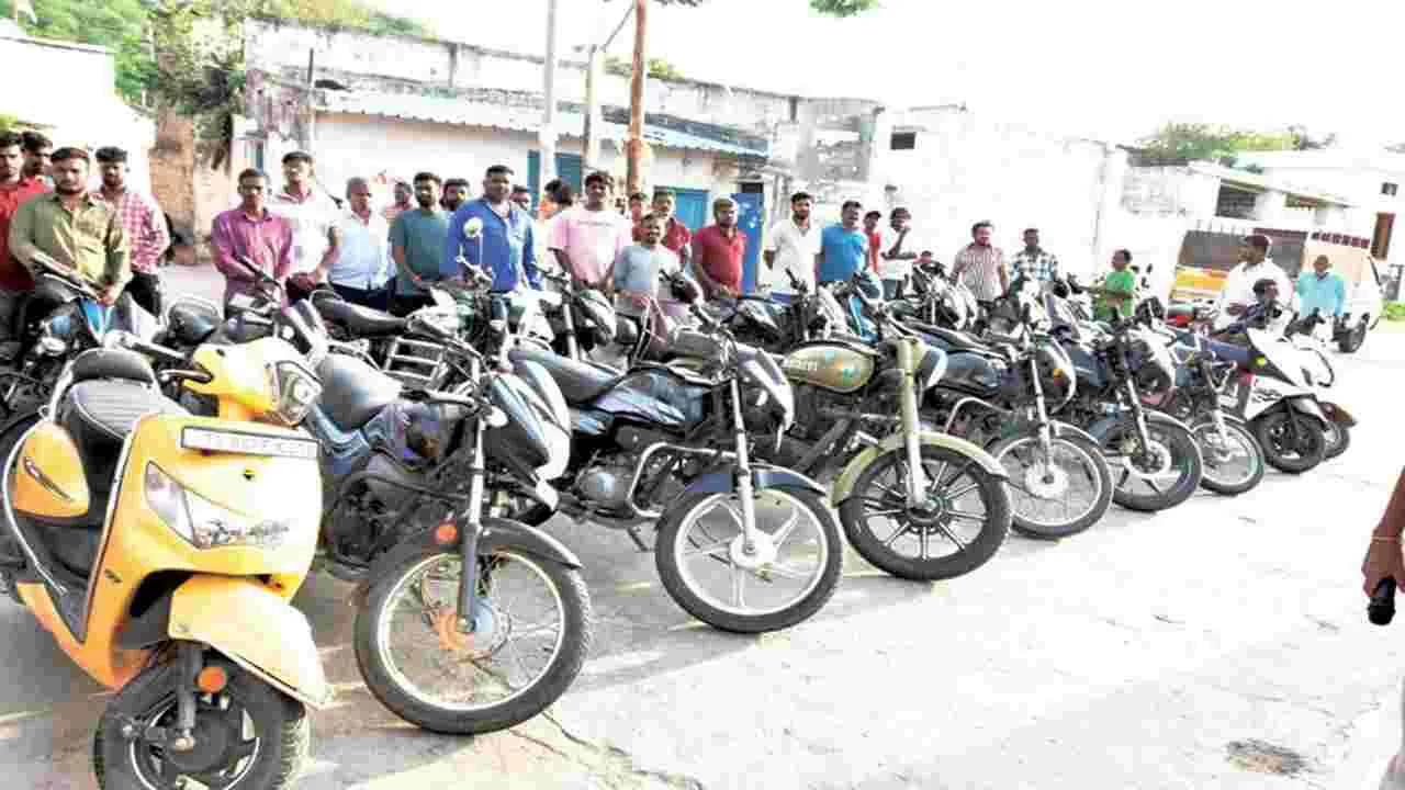 33 వాహనాల పట్టివేత