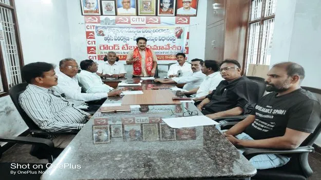 విద్యుత్‌ బస్సులతో ప్రజలు, కార్మికులపై పెనుభారం