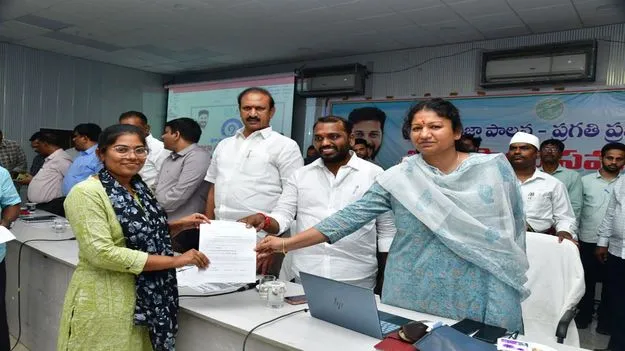అర్హులందరికీ ప్రభుత్వ పథకాలు 