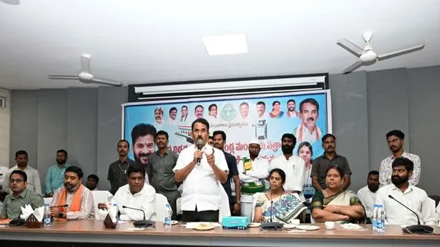 kumaram bheem asifabad- అర్హులకే ప్రభుత్వ సంక్షేమ పథకాలు