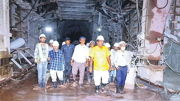 ‘వెలిగొండ’పై జగన్‌ అబ్రకదబ్ర మాయ!