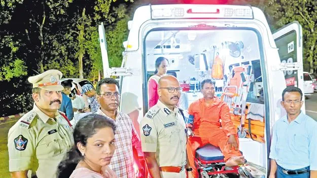ఆచూకీ దొరకని మత్స్యకారులు