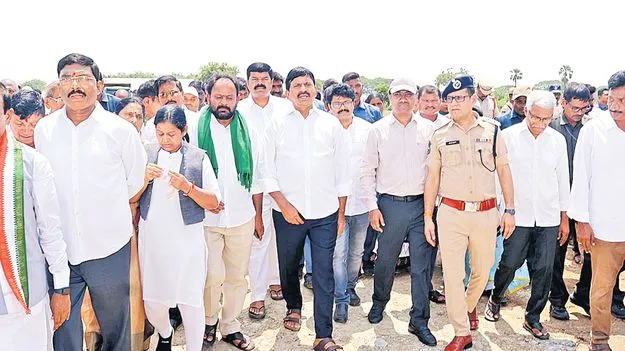 సీఎం సభా ప్రాంగణం బురదమయం
