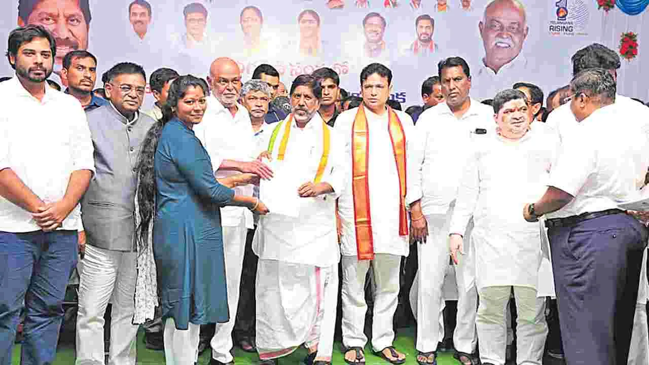 దోచుకునే వాళ్లం మేం కాదు