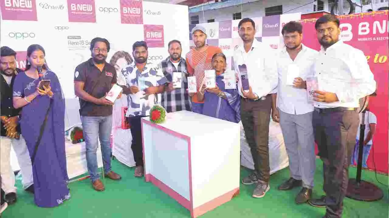 బీన్యూ మొబైల్స్‌లో ఒప్పో రెనో 16