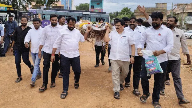  పవన్‌పై అనుచిత వ్యాఖ్యలు  ఖండిస్తూ జనసేన నిరసన 
