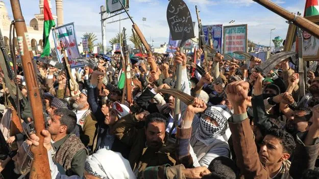 యుద్ధ రంగంలోకి హౌతీలు!