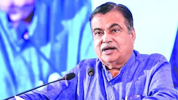 ఐదేళ్లలో 120 జిల్లాల్లో డ్రైవింగ్‌ స్కూళ్లు గడ్కరీ