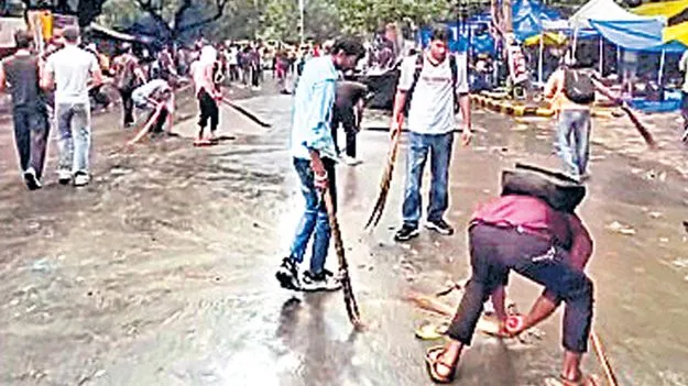 ‘బొద్దింకల’పై అంచనాలు బోల్తా!