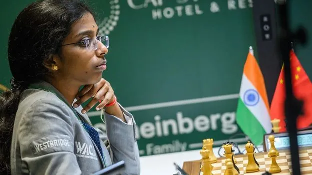 వైశాలీ జోరు