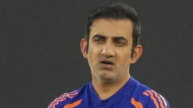 గంభీర్‌నే టార్గెట్‌ చేస్తే ఎలా..