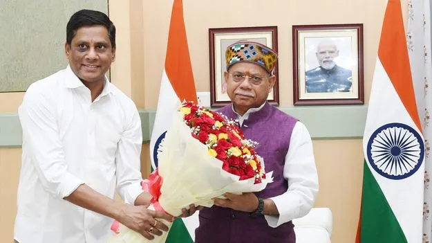  గవర్నర్‌ను కలిసిన  హెచ్‌సీఏ  కార్యదర్శి