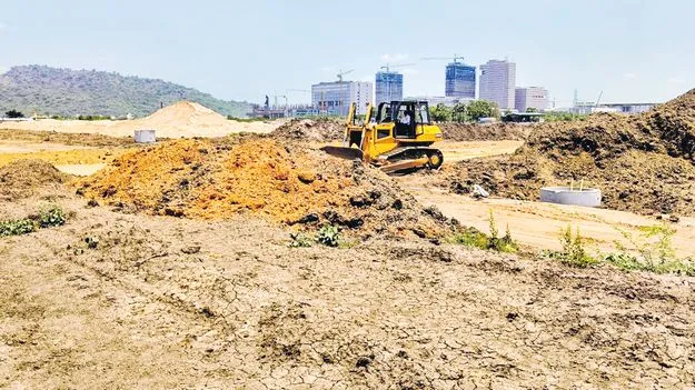 బుద్ధిలేని రాతల బుర్రలేని యాక్‌ఛీ!