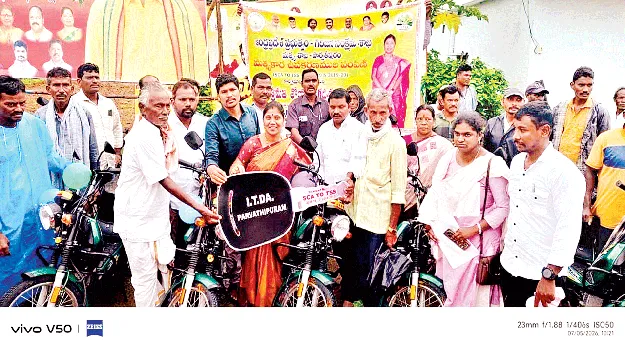 మత్స్యకారుల సంక్షేమానికి కృషి