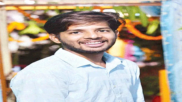  బయటకు వెళతానని చెప్పి..