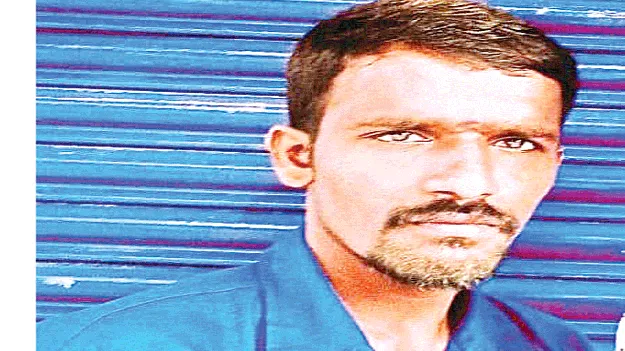 ట్రాక్టర్‌ ఢీకొని వ్యక్తి మృతి  