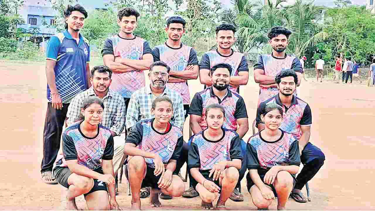 రాష్ట్రస్థాయి బీచ్‌ కబడ్డీ పోటీలకు జిల్లా జట్ల ఎంపిక
