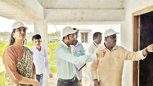 డిసెంబరు నాటికి  ఆర్‌అండ్‌ఆర్‌ కాలనీలు పూర్తిచేయాలి 
