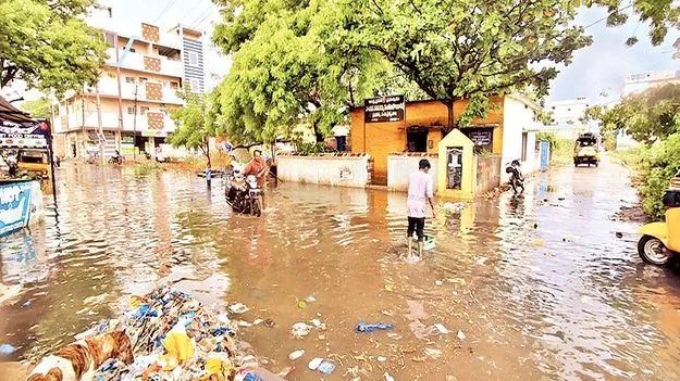 భారీ వర్షం 