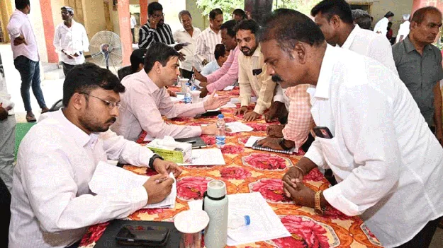సమస్యల పరిష్కారమే లక్ష్యంగా రెవెన్యూ, రీ సర్వే 
