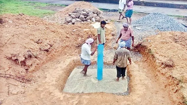 పాతాళంలో..జలం!