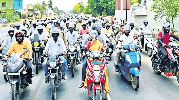 హెల్మెట్‌ ధారణ తప్పనిసరి