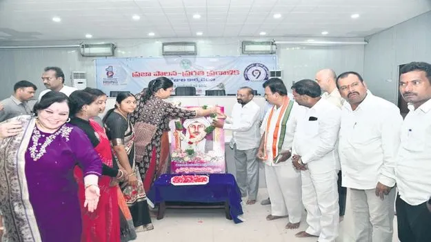 దొడ్డి కొమురయ్య పోరాట స్పూర్తి ఆదర్శనీయం