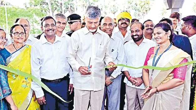 ఐకేర్‌ సెంటర్లతో గ్రామీణులకు ఎంతో మేలు