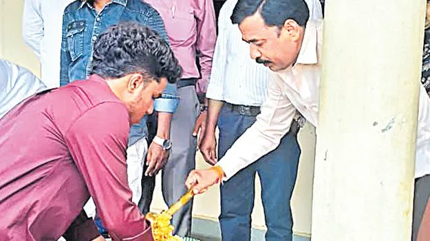 జూనియర్‌ కాలేజీల్లో మధ్యాహ్న భోజన పథకం ప్రారంభం 