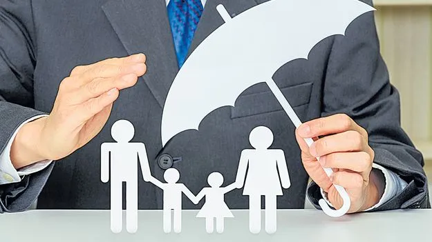 1.15 కోట్ల కుటుంబాలకు జీవిత బీమా